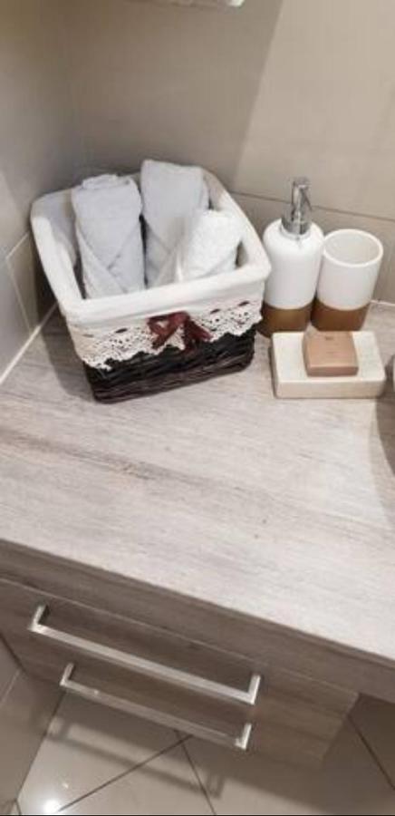 Apartman Stella โรวานิสกา ภายนอก รูปภาพ