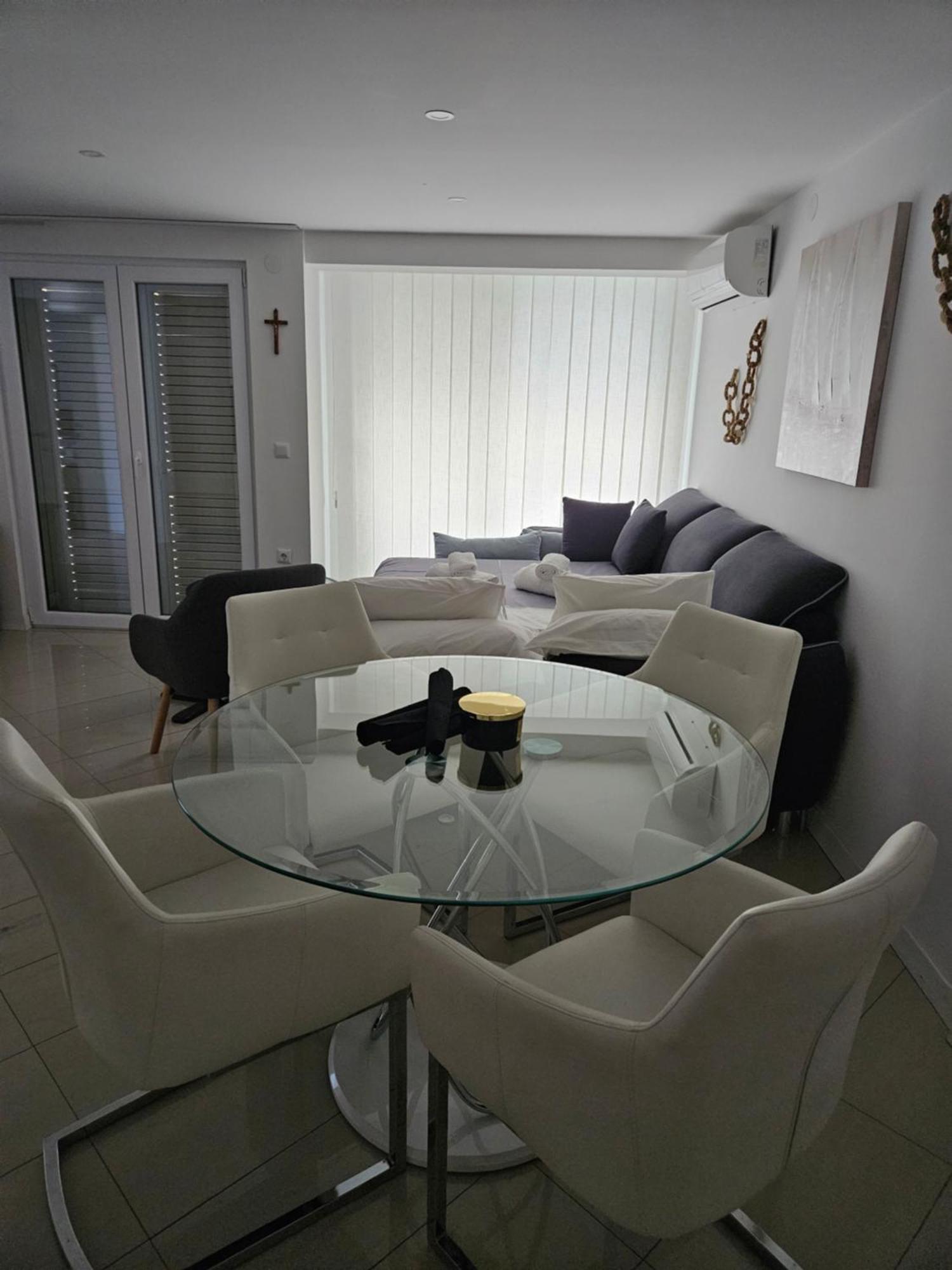 Apartman Stella โรวานิสกา ภายนอก รูปภาพ