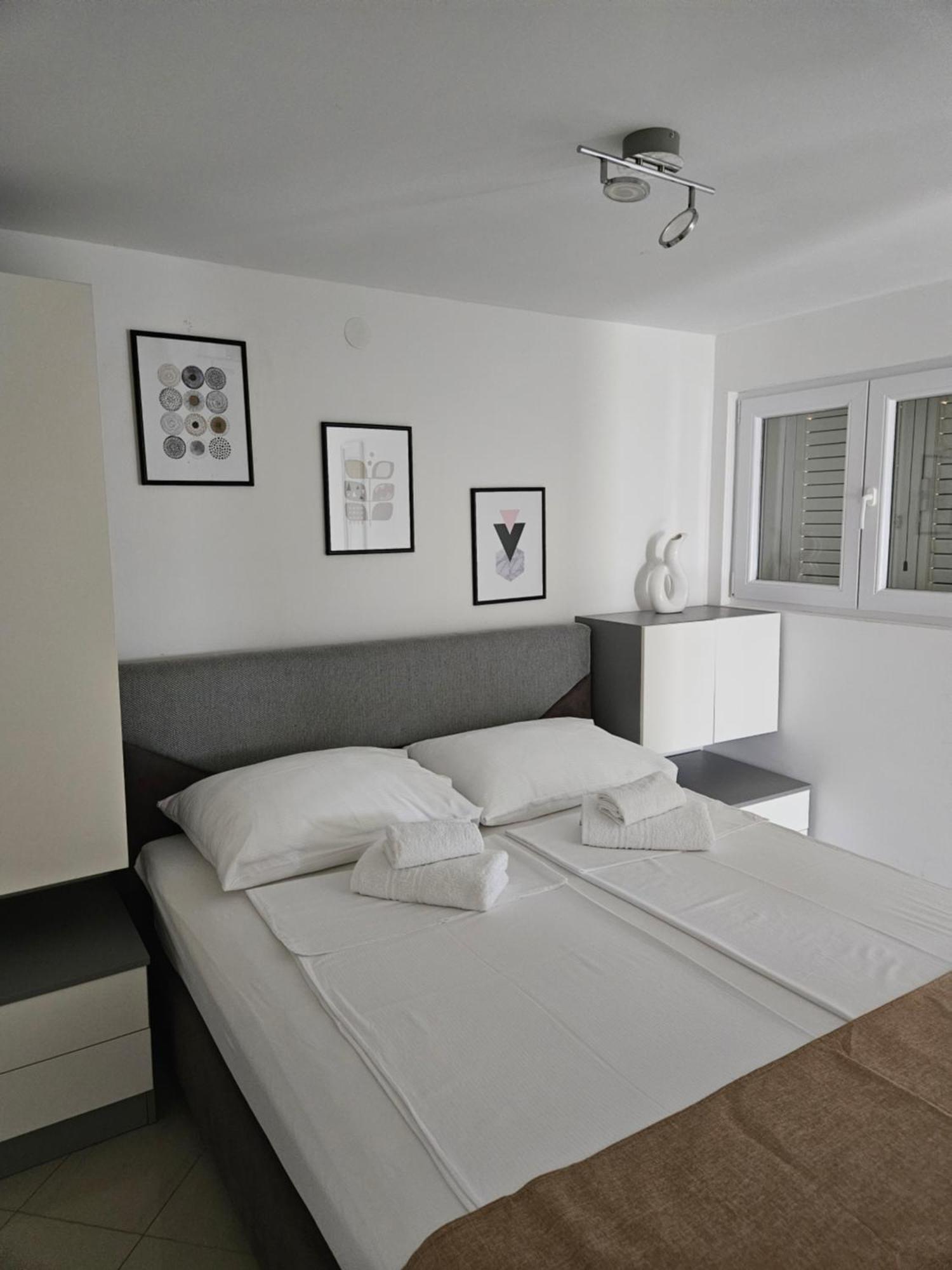 Apartman Stella โรวานิสกา ภายนอก รูปภาพ